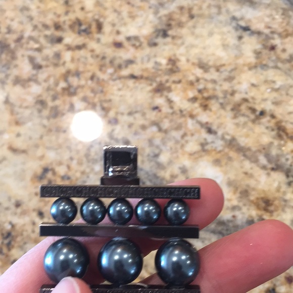 🚫sold🚫Carolina Herrera dark green pearl bracelet - Picture 5 of 6